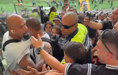 "Felipe Melo'nun Corinthians'la Gergin Anları: Sahada Politik Tutum Tartışması"